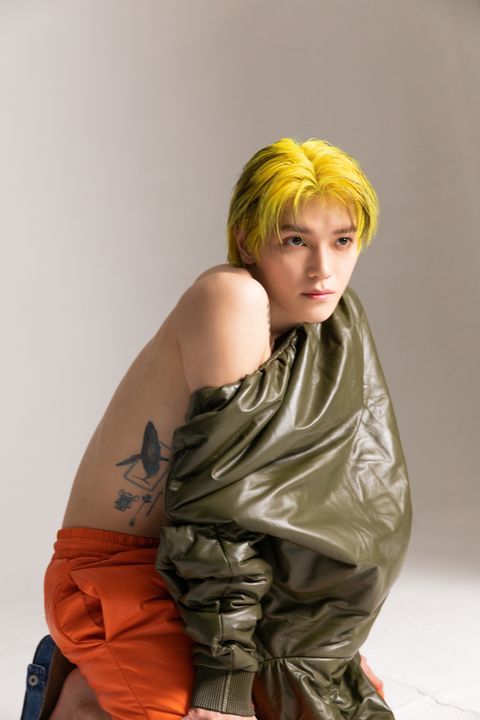 a person with yellow hair