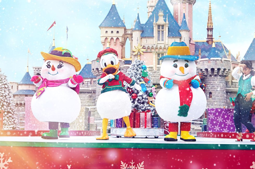 Snowman, Cartoon, Christmas eve, Christmas, Illustration, Santa claus, Animated cartoon, World, Christmas decoration, Animation, 