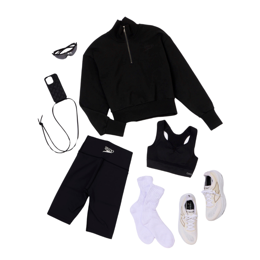 sporty&rich スウェット ヘイリー着用