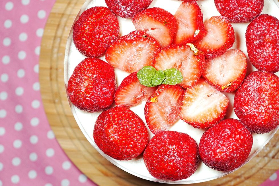 微甜室推出冬季限定55%巧克力阿華田、草莓優格蛋糕、真芋泥奶茶戚風