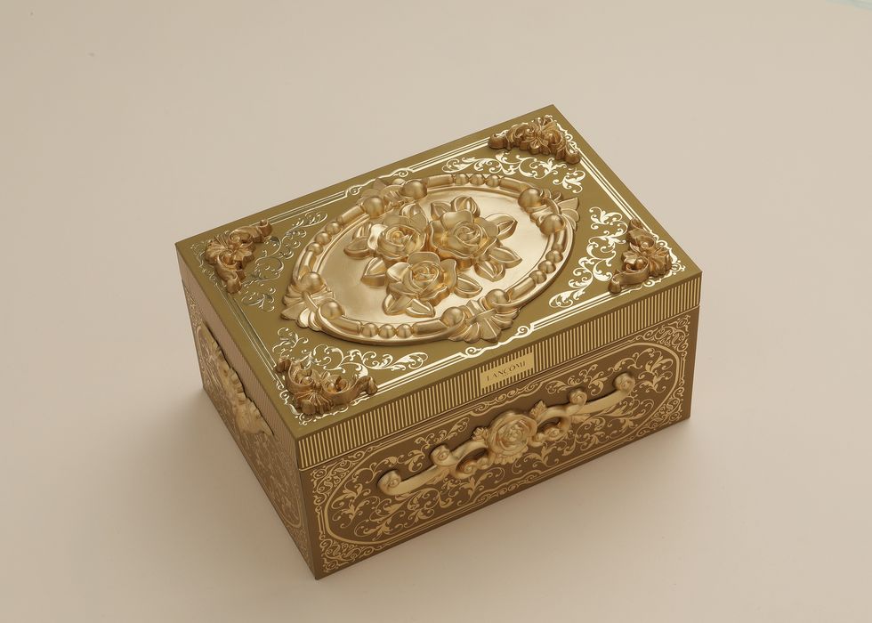 Box, Metal, Brass, Fashion accessory, Gold, Packaging and labeling, 