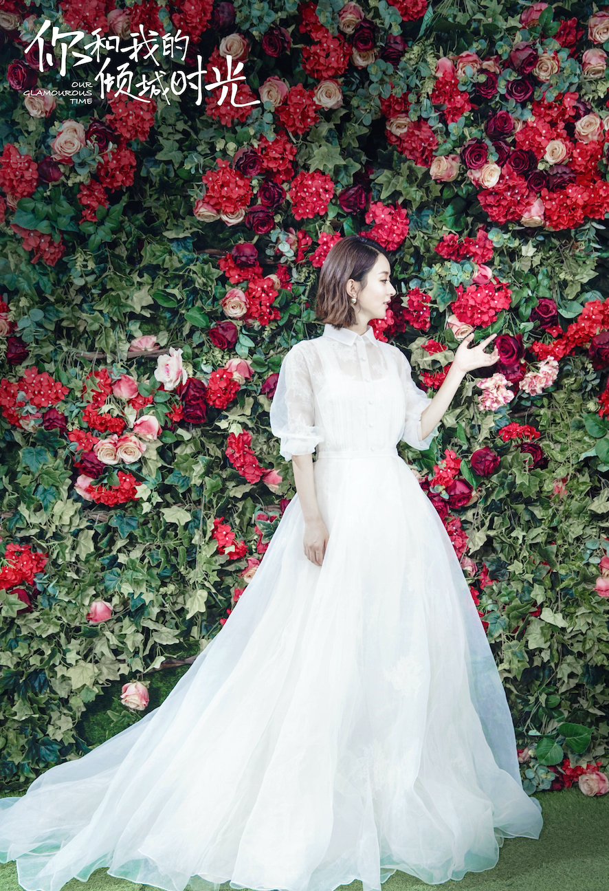 Wedding dress, Gown, Dress, Bride, White, Photograph, Clothing, Red, Bridal clothing, Petal, 