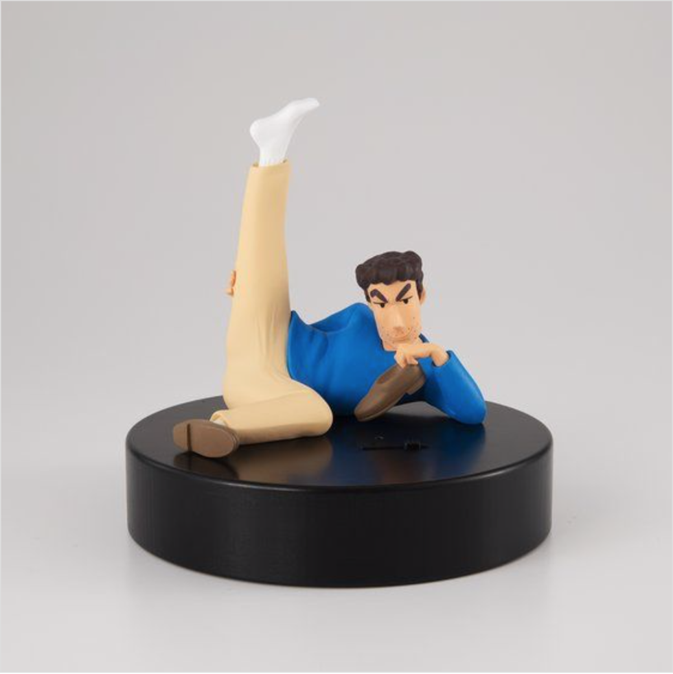 Figurine, Toy, Action figure, Arm, Joint, Leg, Furniture, Sitting, Plastic, Sculpture, 