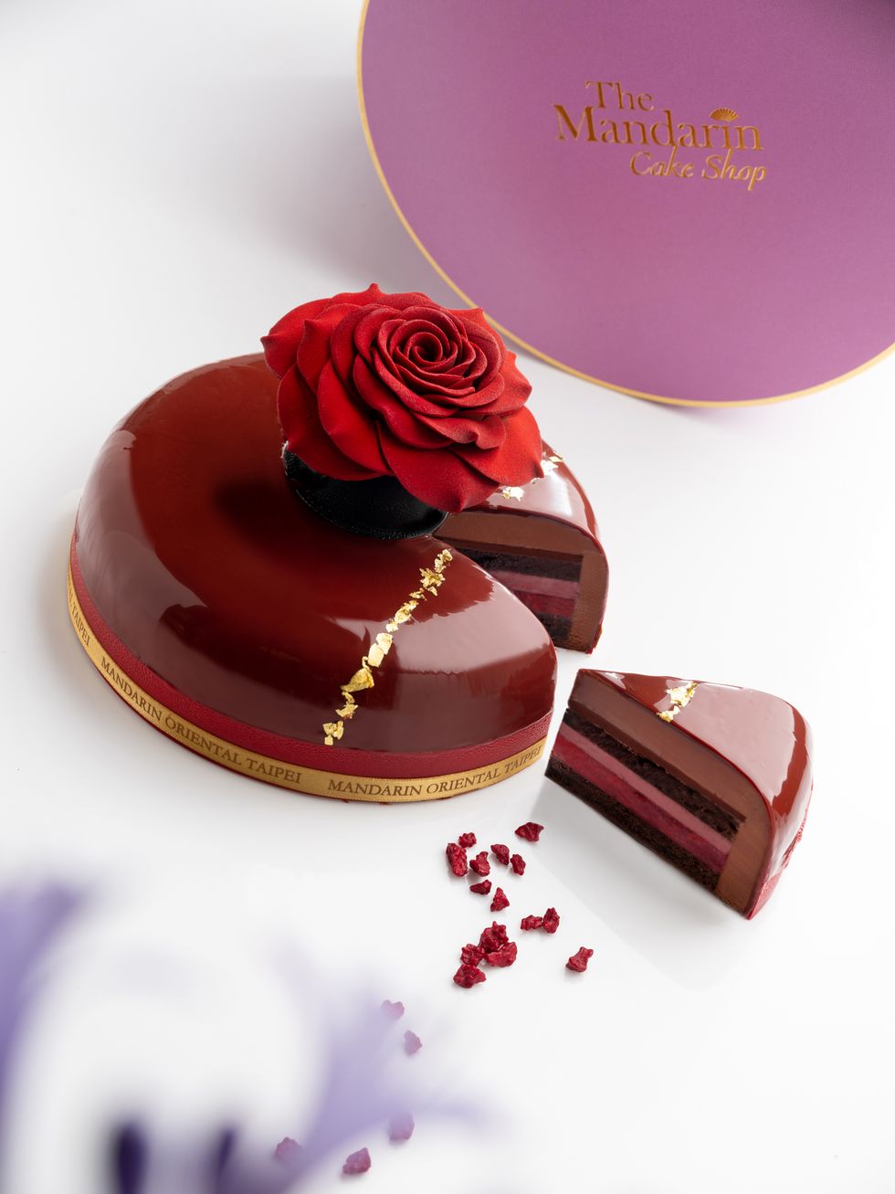 文華東方新任甜點主廚打造「紅玫瑰巧克力蛋糕」等藝術品級甜點