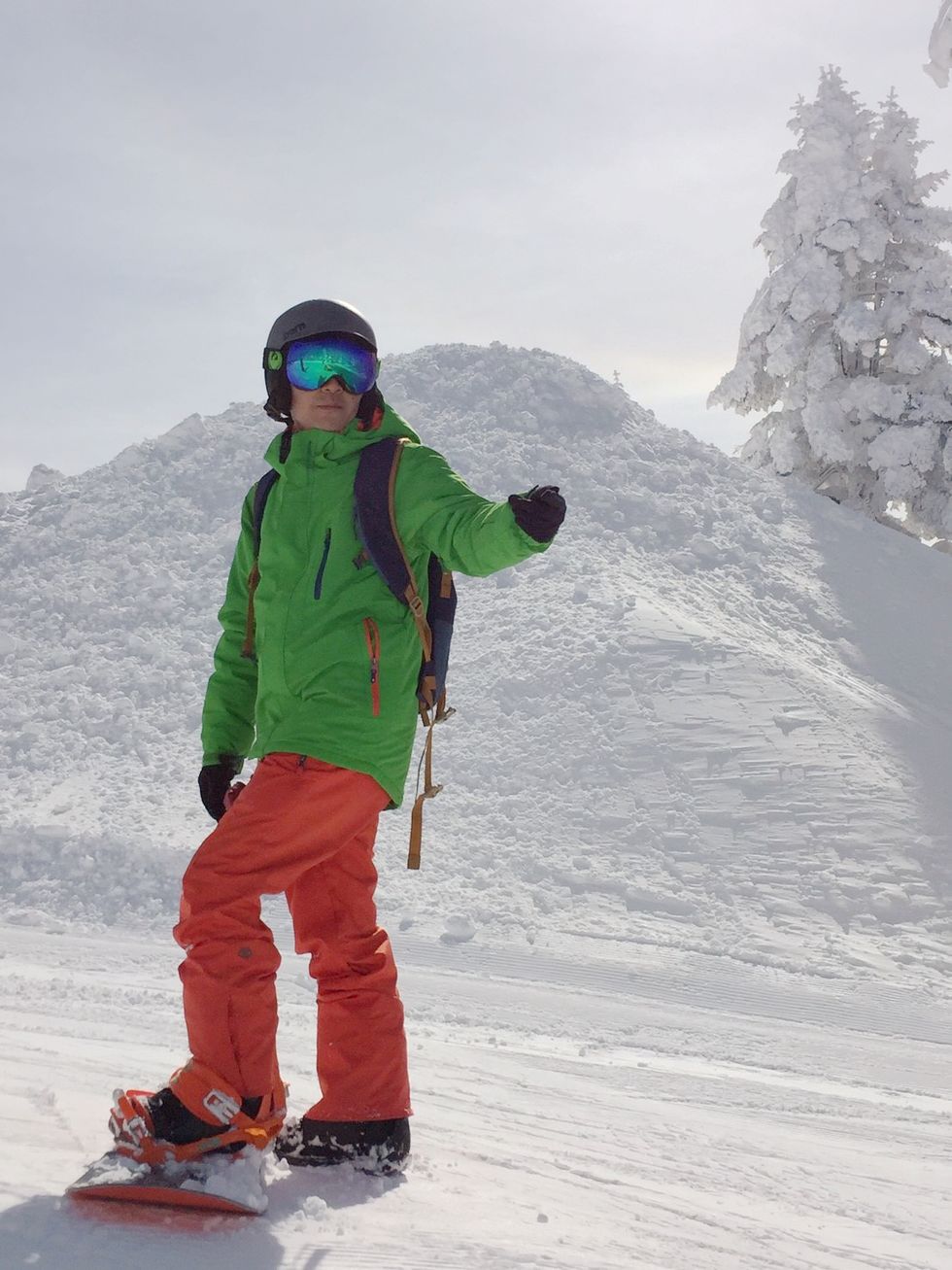 Snow, Skier, Ski, Winter, Geological phenomenon, Winter sport, Ski Equipment, Recreation, Snowboarding, Ski boot, 