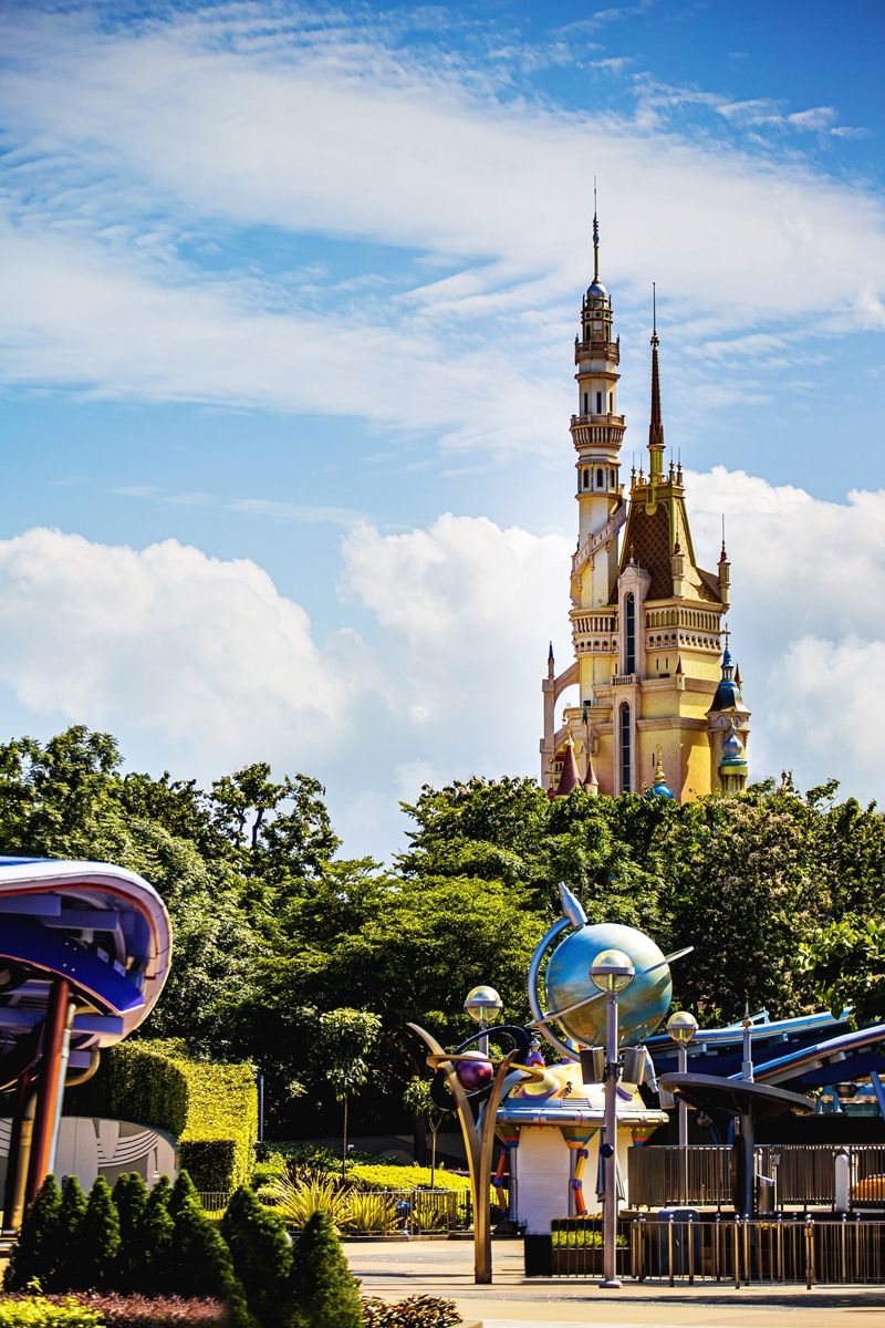香港迪士尼樂園「奇妙夢想城堡」即將完成華麗變身，今年下旬隆重揭幕！