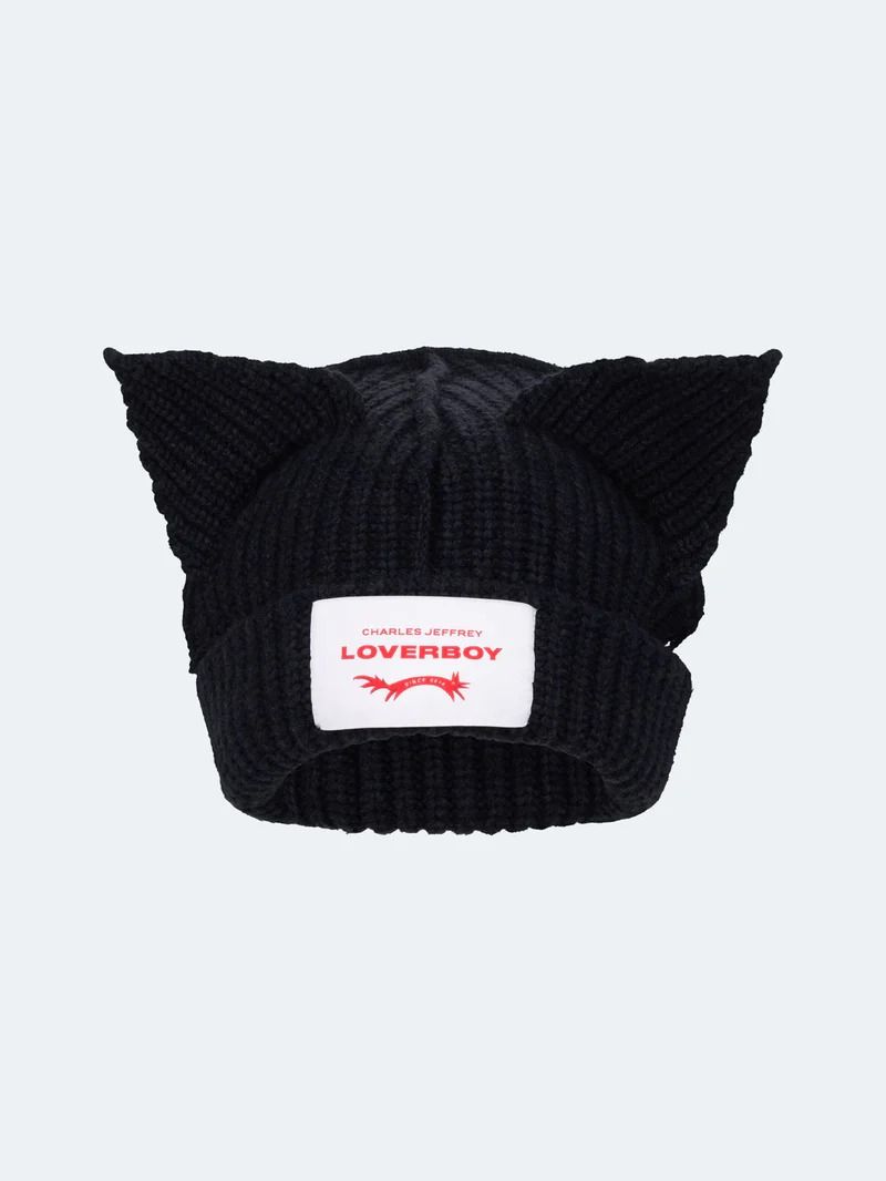 這頂貓咪毛帽最近在韓星圈紅翻了！BLACKPINK、SEVENTEEN都有同款