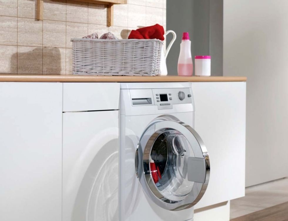Washing machine, Laundry, Major appliance, Clothes dryer, Laundry room, Home appliance, Room, Shelf, Furniture, Material property, 