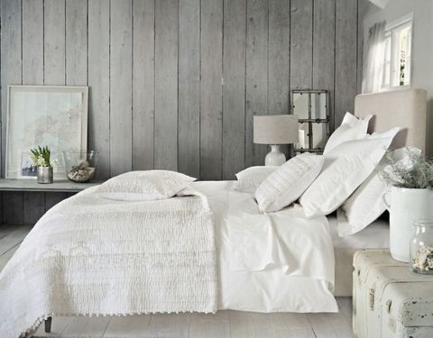 8 Gorgeous Bedroom Decorating Ideas