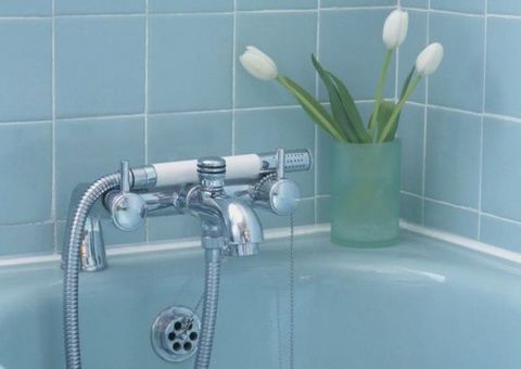 How To Reseal Around A Bath, Best Way To Seal Around Bath