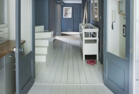 painted-floors-hallwall