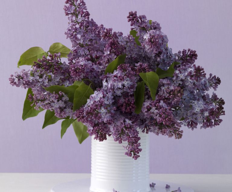 7 stunning spring flower arrangements