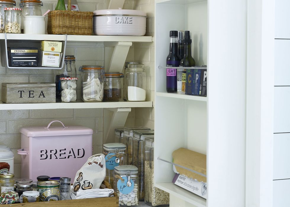 kitchen-storage-cupboard-shelves