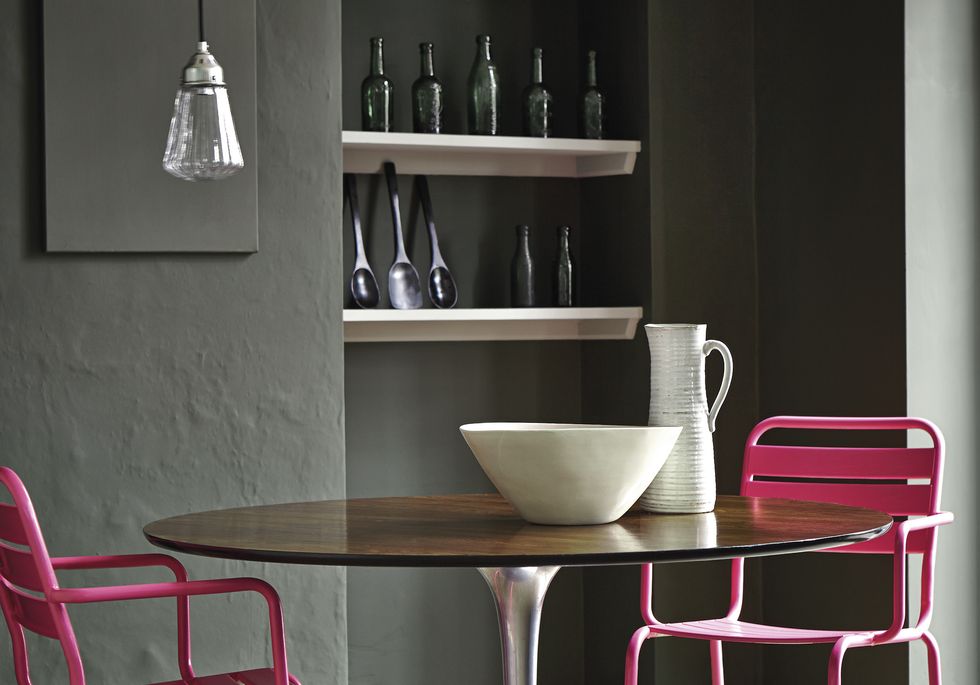 pink-chair-dining-room