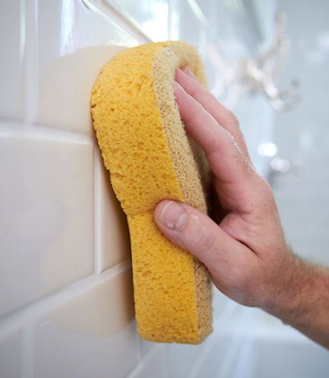 cleaning bathroom grout