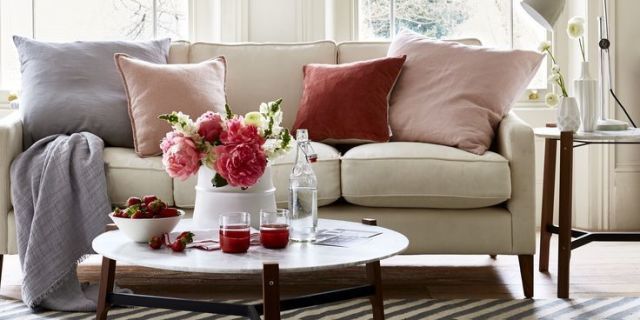 floral blooms: create a summer look in your living room