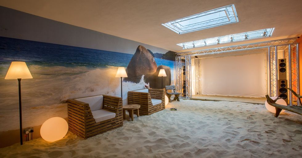 The Chalet Estate: Hampton Marina beach room