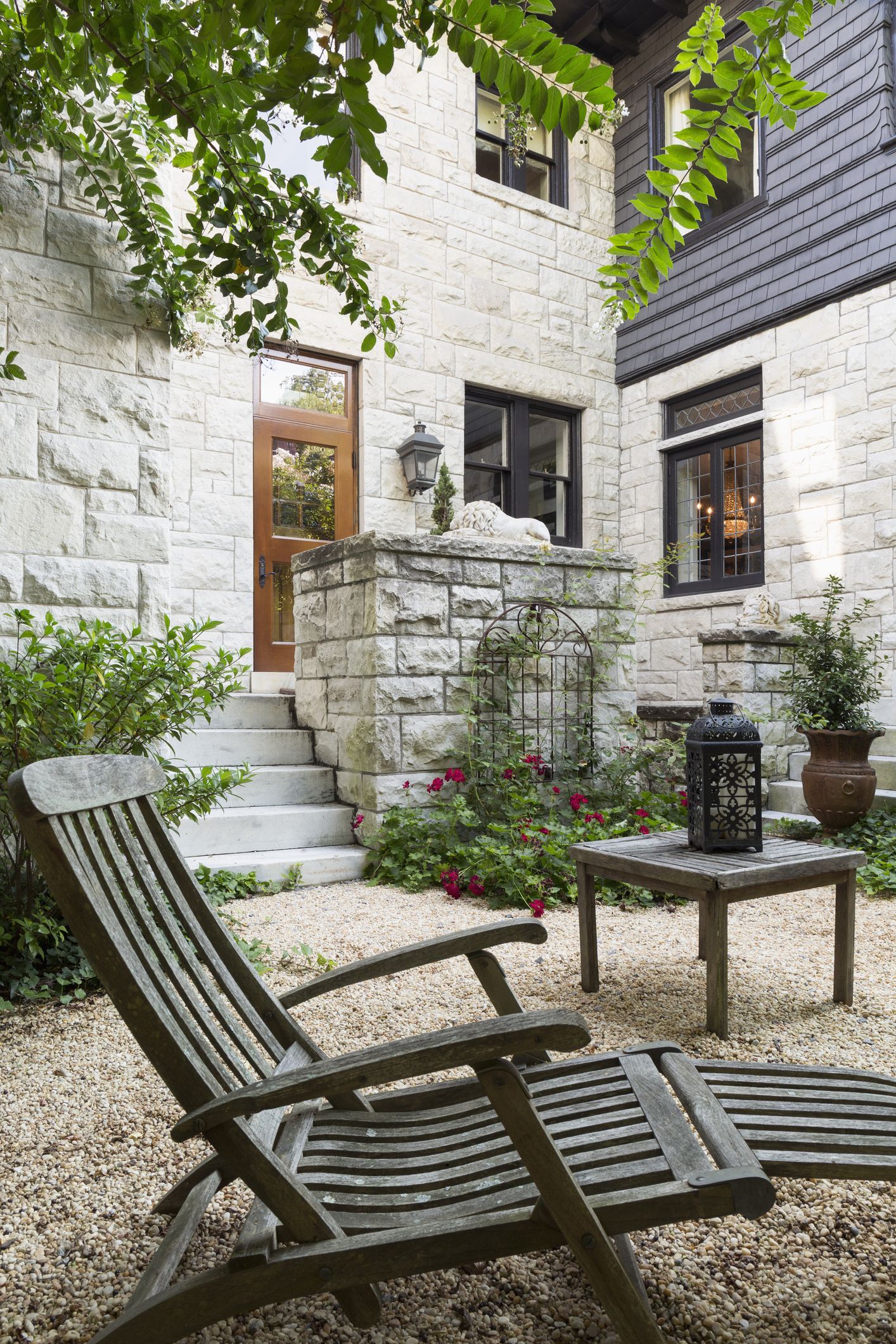 Courtyard Gardens How To Get The Wow Factor All Year Round