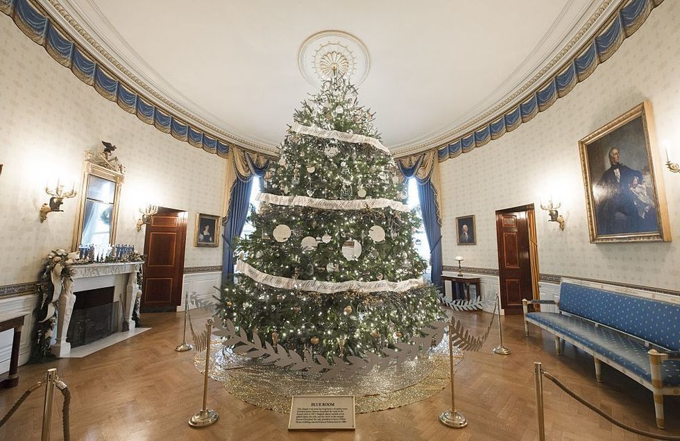 White House Christmas tree blue room