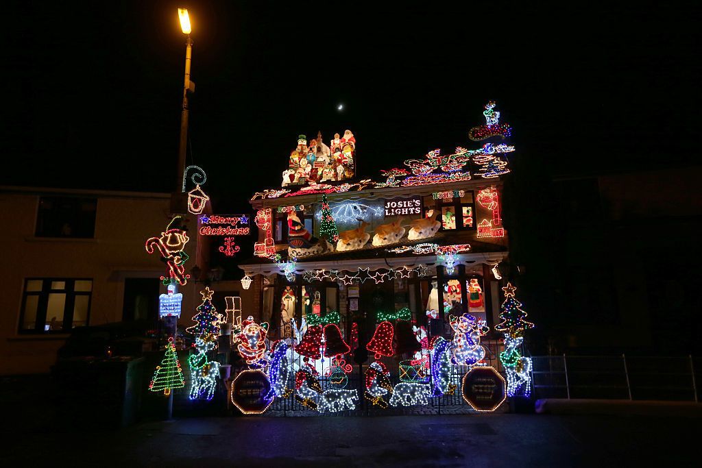 Houses with christmas deals lights