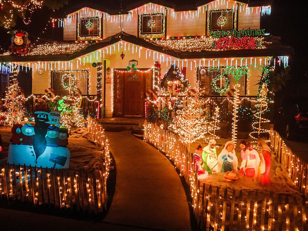 The most extravagant Christmas house lights from all over the world