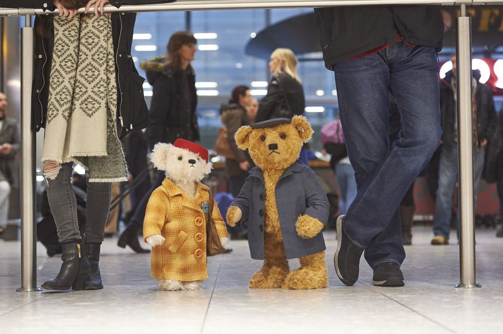 Heathrow Christmas advert - Steiff bears Doris and Edward Bair at Heathrow Airport