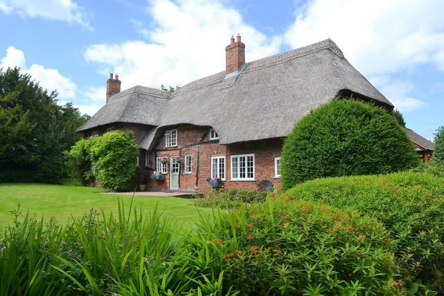  Thatched Cottage, Hill Top, Longdon Green