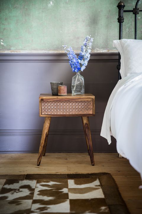 Atkin and Thyme Matrix Bedside Table