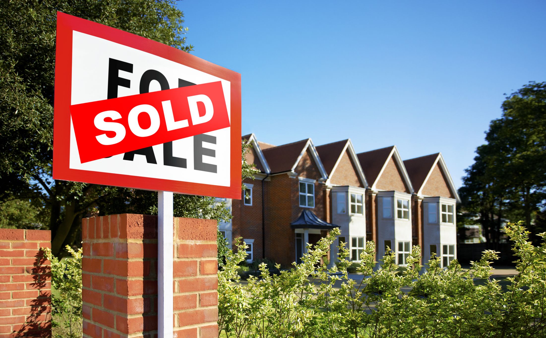 can you buy a house without selling yours first