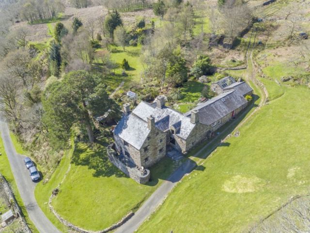 Plas y Dduallt is an impressive Grade II listed Welsh Manor House dating back to the C16th