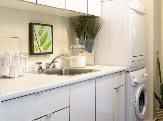 Room, Laundry room, Property, Cabinetry, Furniture, Countertop, Yellow, Interior design, Kitchen, Major appliance, 