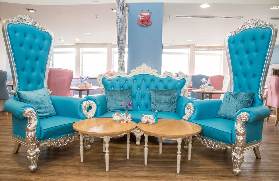 The Tea Terrace, House of Fraser, London, installs £16,000 Cinderella carriage with dining table