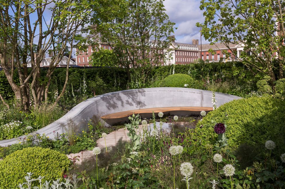 The Jo Whiley Scent Garden. Designed by: Tamara Bridge & Kate Savill. RHS Chelsea Flower Show 2017