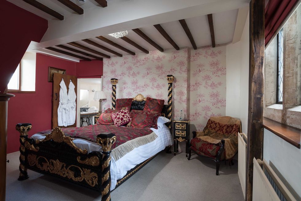 Bath Lodge Castle - Norton St Philip - Savills - bedroom