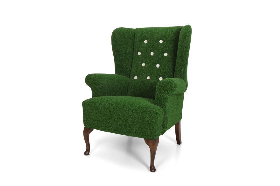 Bespoke Sofa London has unveiled a special edition 'grass' armchair to mark the 131st Wimbledon Championships.