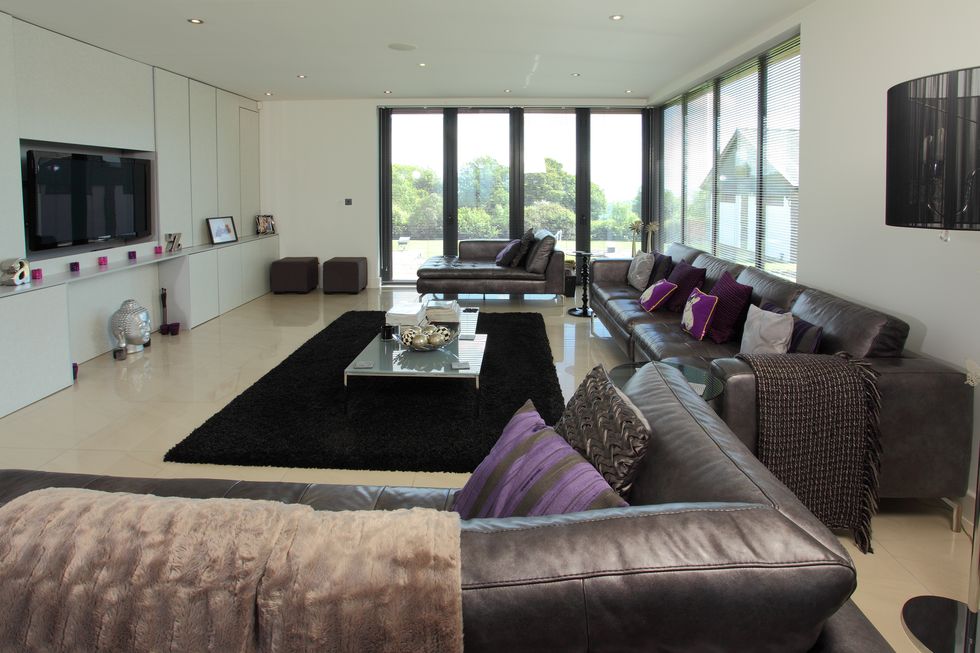 Kemeys Folly - Coed Y Caerau Lane - living room - Savills