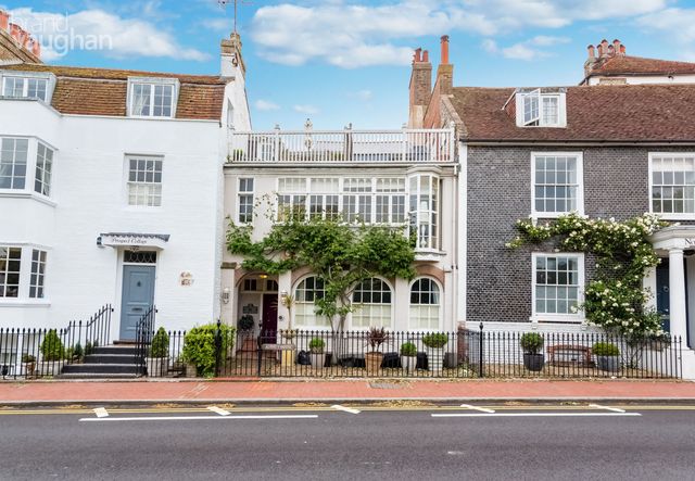 Aubrey House - Rottingdean - Brighton - on the market