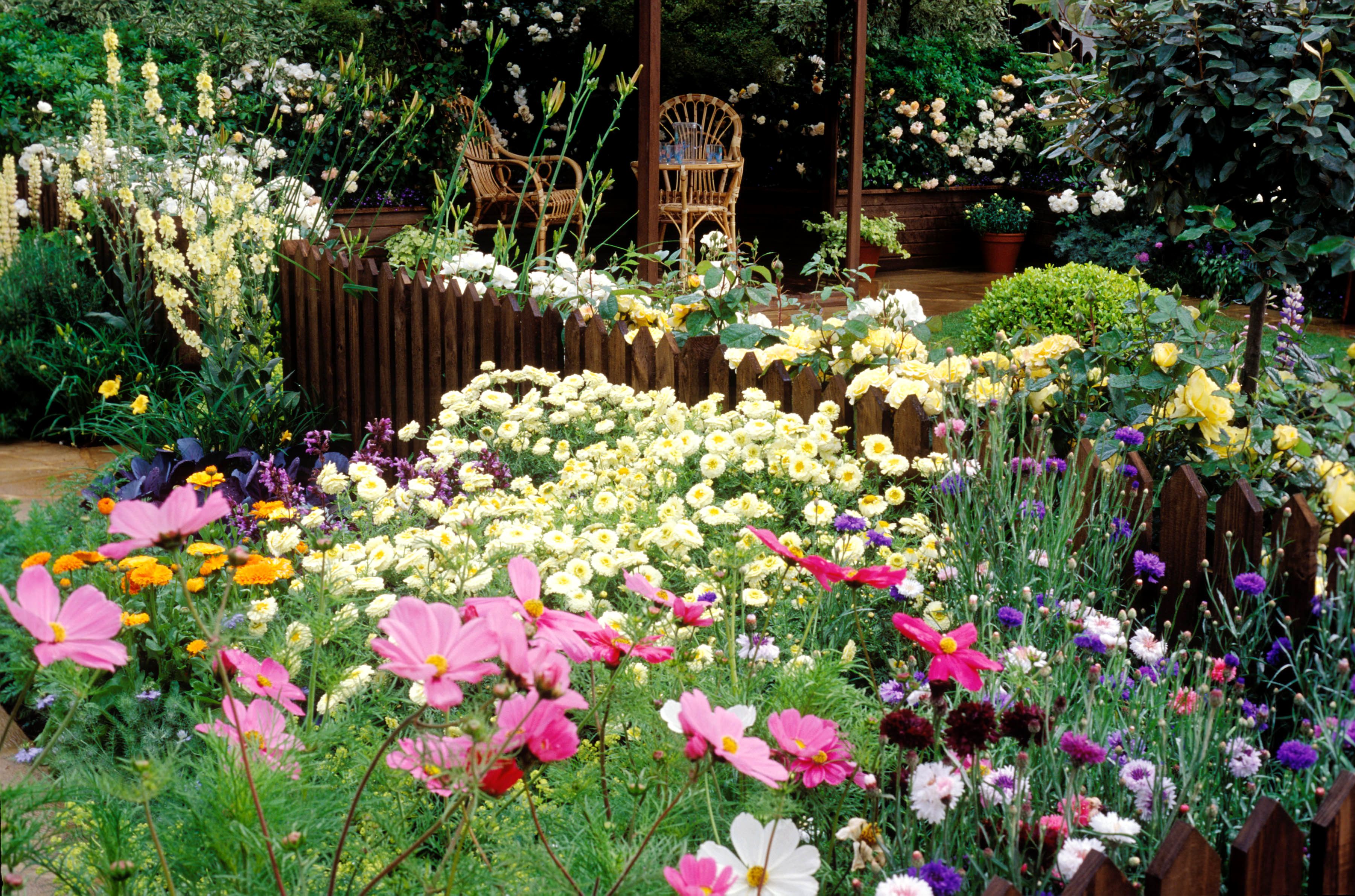 17 Things Gardeners Will Understand If They Re Obsessed With Their 17 Things Gardeners Will Understand If They Re Obsessed With Their Garden