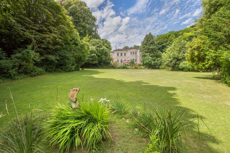 Washington House, Torquay, Devon - ext with garden