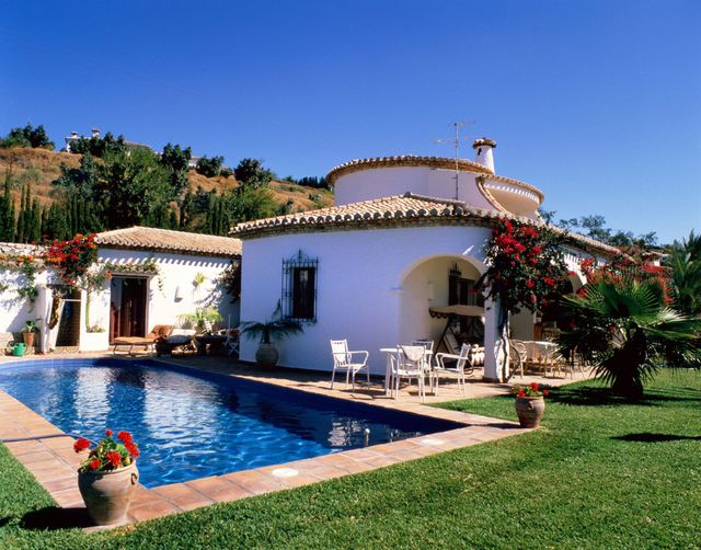 Spanish villa with swimming pool