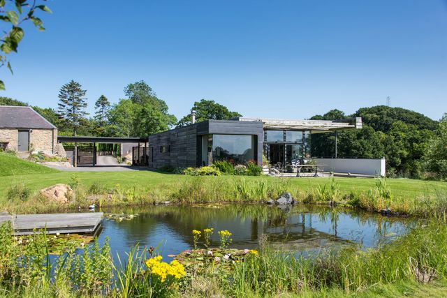 Hope House - Scotland - Grand Designs - pond