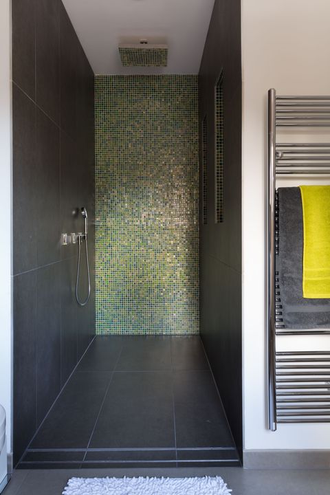 Ripples green bathroom interiors