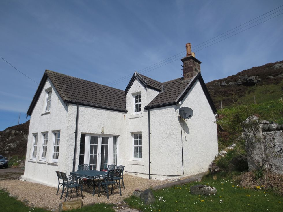 Glencorse - Drumbeg - Scottish Highlands - house - Bell Ingram