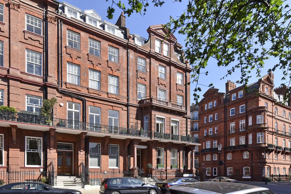 Cadogan Square apartment