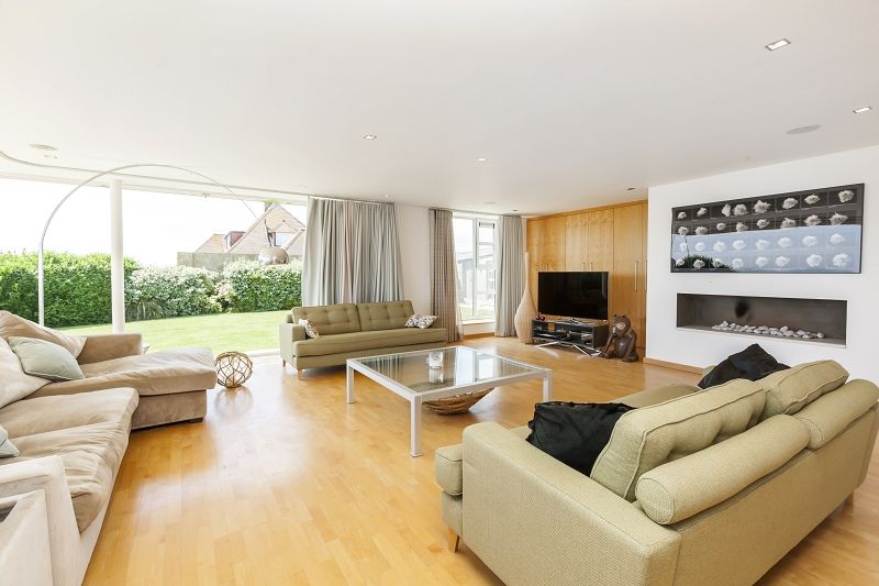 Graham Norton property - Bexhill - living room - M&W Sales and Lettings