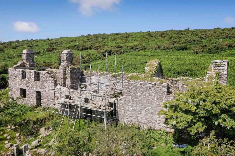 Canaglaze - property - Cornwall - Bodmin Moor - ruins - Poldark