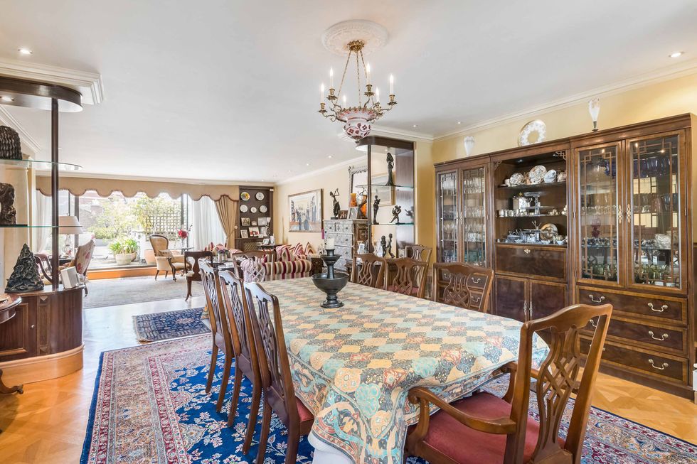 194 Queen's Gate - apartment - dining room - Kensington - Russell Simpson