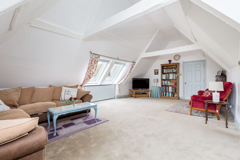 Flat 7 Binderton House - penthouse - sitting room - Chichester - Humberts
