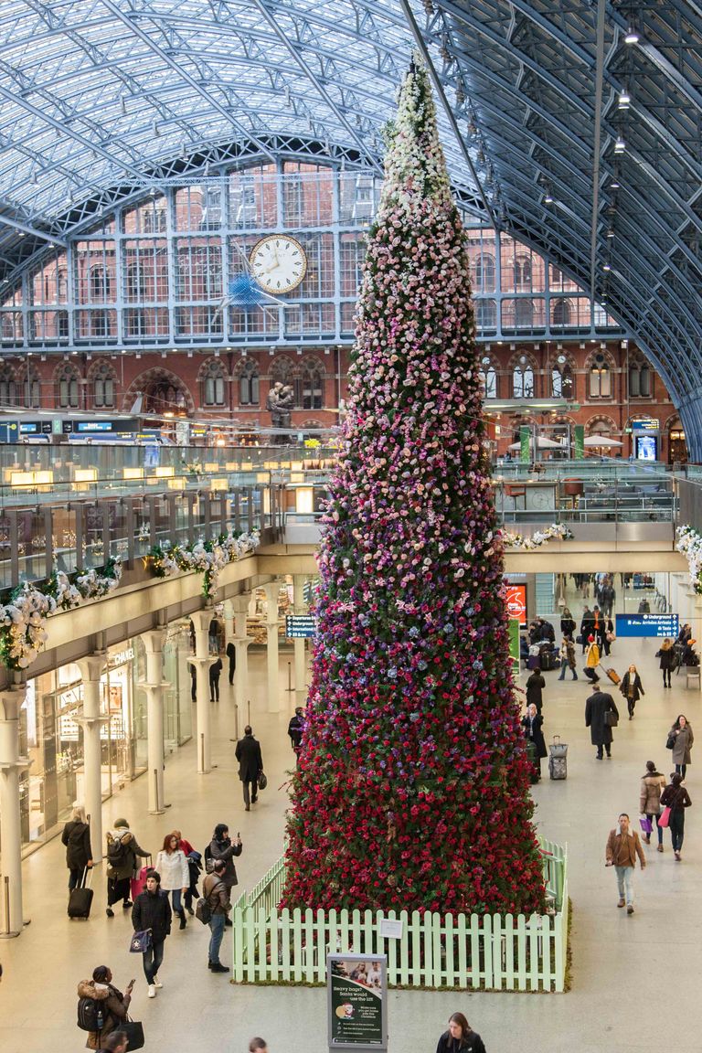 47ft Floral Christmas Tree is A Showstopper At St Pancras International