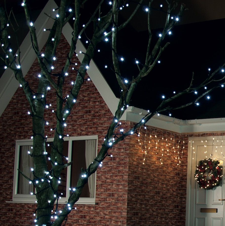 Outdoor Christmas tree lights